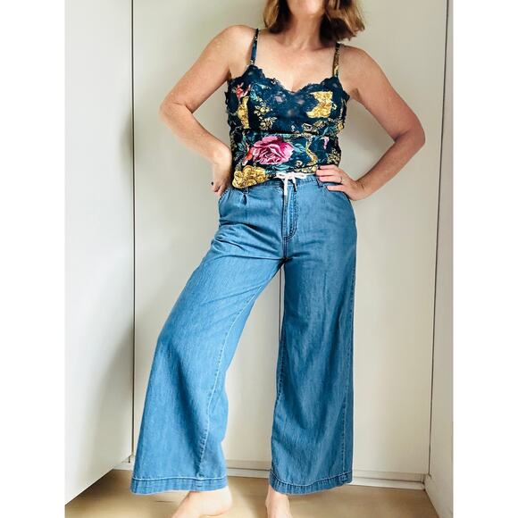 Old Navy Jeans High Rise Drapey Drawcord Denim Lightweight Size 0 Comfort - Picture 1 of 10